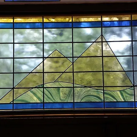 Maison Regal Purnode